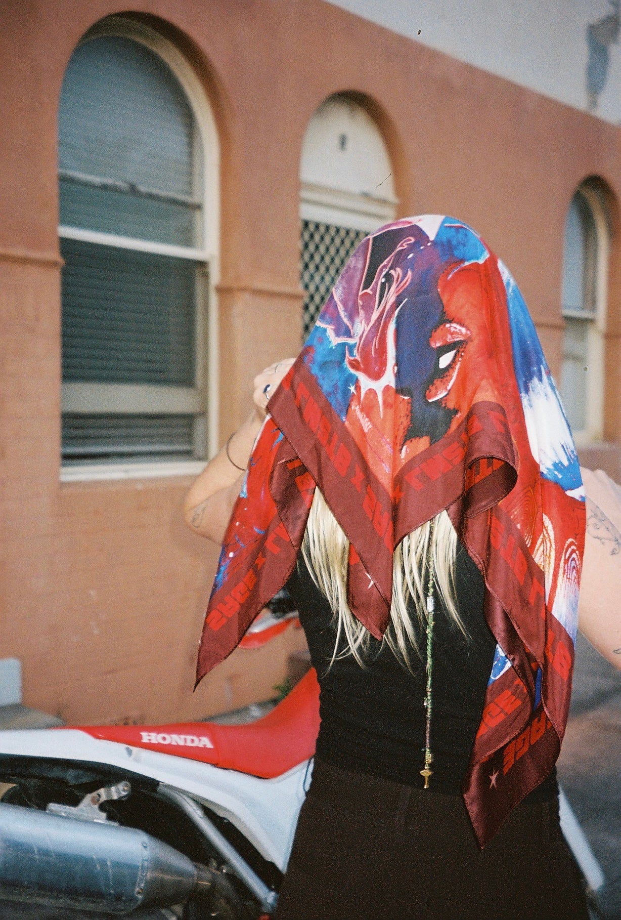 Sage x LM2TB Scarf